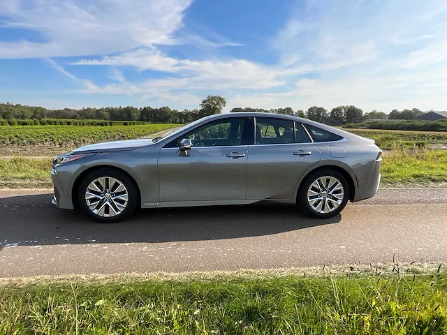 2021 toyota mirai 2 xle executive personenauto s-920-pz - afbeelding 2 van  36