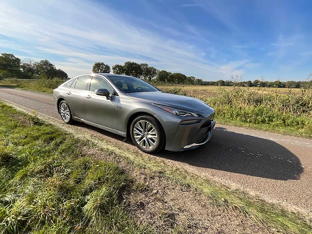 2021 toyota mirai 2 xle executive personenauto s-920-pz - afbeelding 7 van  36