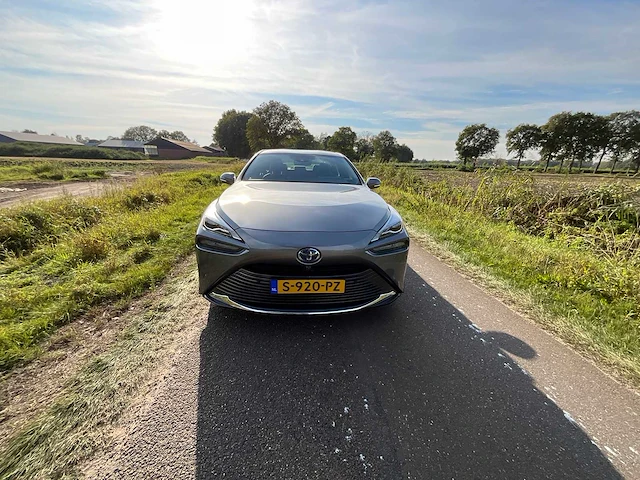 2021 toyota mirai 2 xle executive personenauto s-920-pz - afbeelding 8 van  36