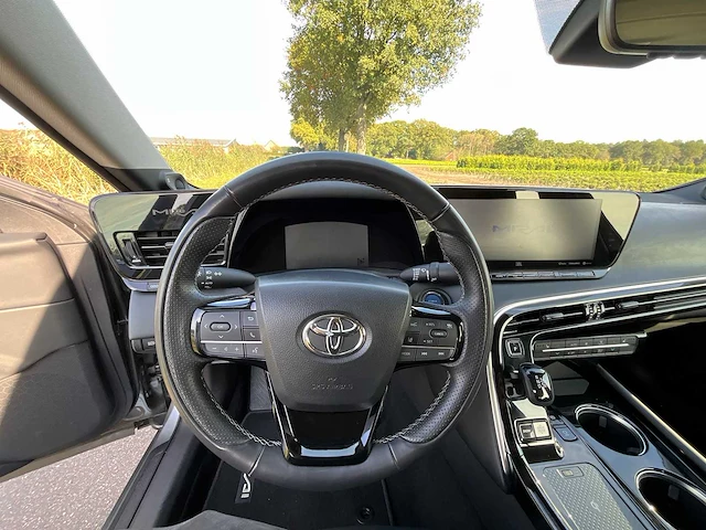 2021 toyota mirai 2 xle executive personenauto s-920-pz - afbeelding 26 van  44
