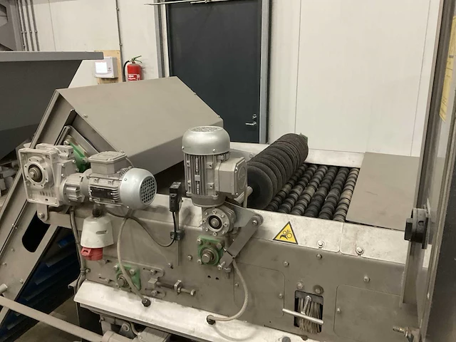 2021 tumubo s.u.2-cam automatische schoningslijn voor spruiten - afbeelding 3 van  34