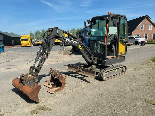 2021 volvo ec18e minigraafmachine - afbeelding 1 van  46