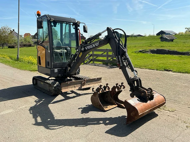 2021 volvo ec18e minigraafmachine - afbeelding 23 van  46