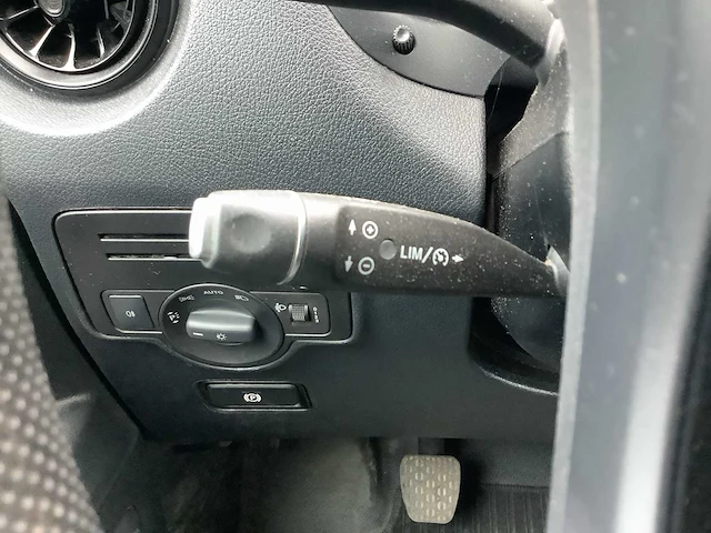 2022 - mercedes-benz - vito - bedrijfswagen - afbeelding 11 van  17