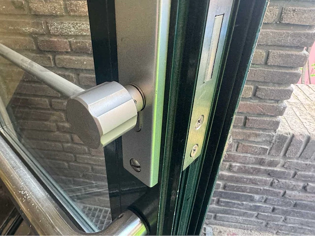2022 aluminium deur met kozijn - afbeelding 9 van  17