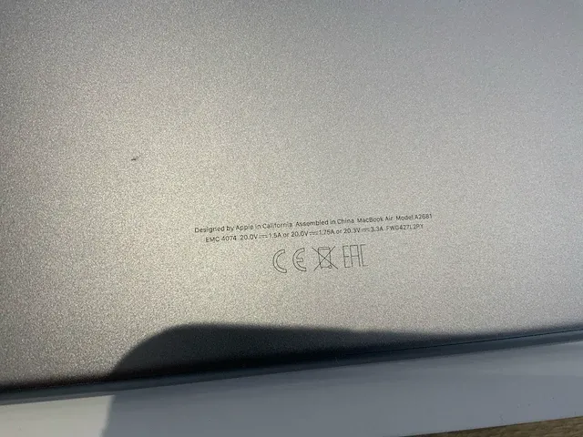 2022 apple macbook air 13" a2681 laptop - afbeelding 8 van  8