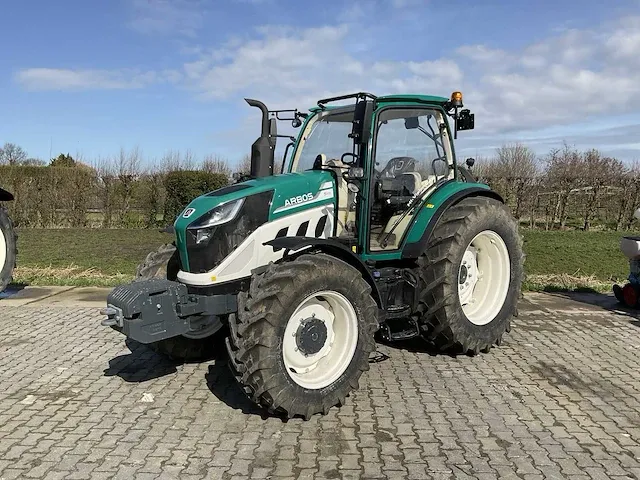 2022 arbos 5115 vierwielaangedreven landbouwtractor - afbeelding 1 van  40