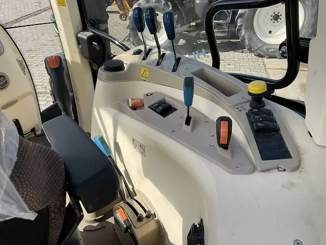 2022 arbos 5115 vierwielaangedreven landbouwtractor - afbeelding 16 van  40