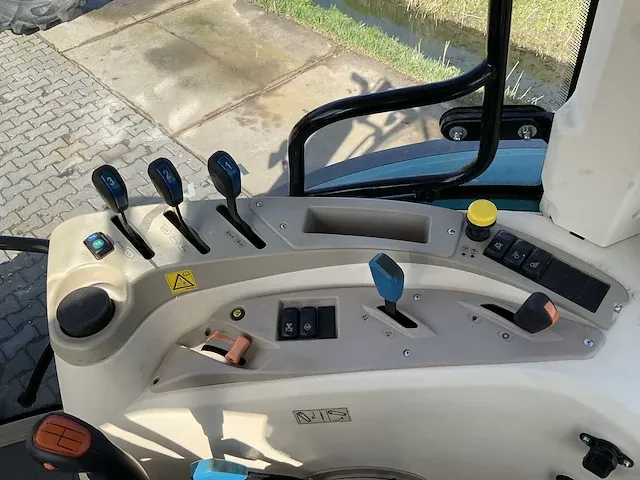 2022 arbos 5115 vierwielaangedreven landbouwtractor - afbeelding 21 van  40