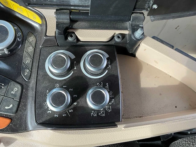 2022 case ih optum 250 cvx drive vierwielaangedreven landbouwtractor - afbeelding 32 van  39