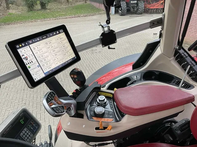 2022 case ih optum 300 cvx afs connect vierwielaangedreven landbouwtractor - afbeelding 32 van  53