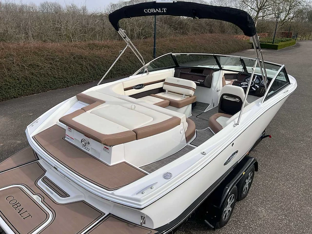2022 cobalt cs 22 speedboot - afbeelding 30 van  35