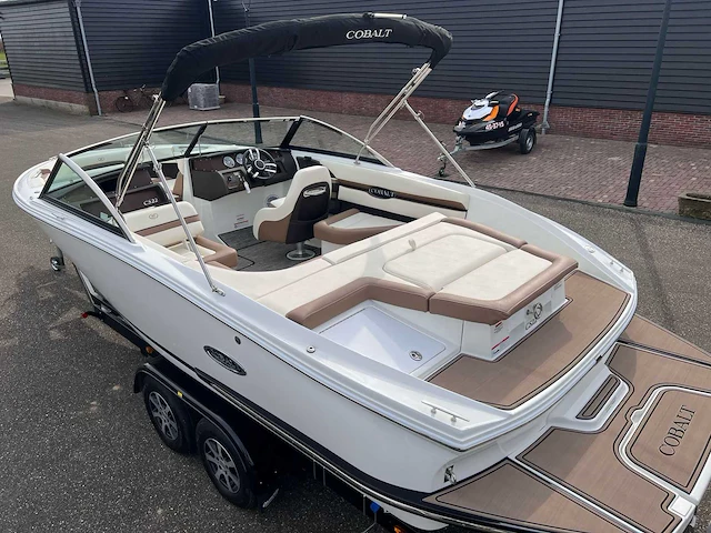 2022 cobalt cs 22 speedboot - afbeelding 31 van  35