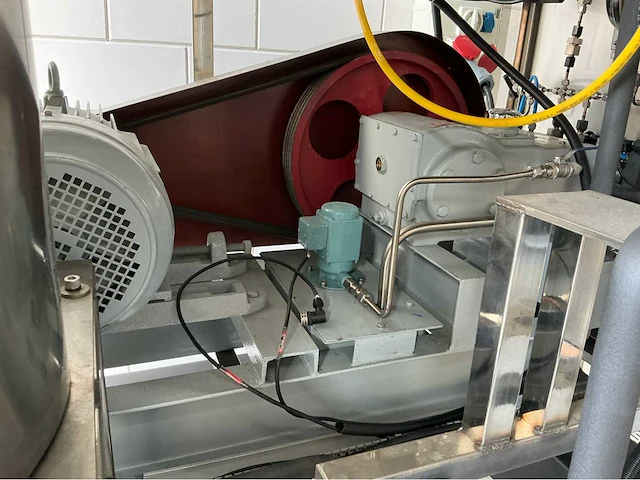 2022 danzy rzscf110-30 super critical co2-reaction plant - afbeelding 24 van  82
