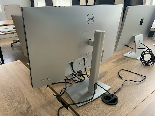 2022 dell u2723qe monitor (2x) - afbeelding 4 van  6