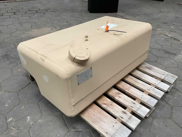 2022 diesel tank - afbeelding 2 van  7