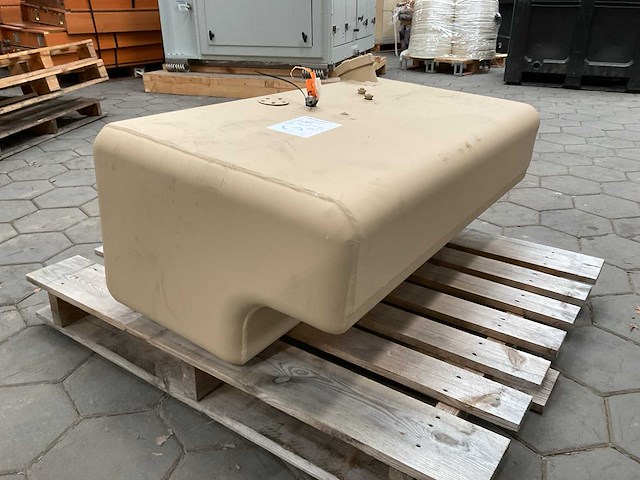 2022 diesel tank - afbeelding 4 van  7