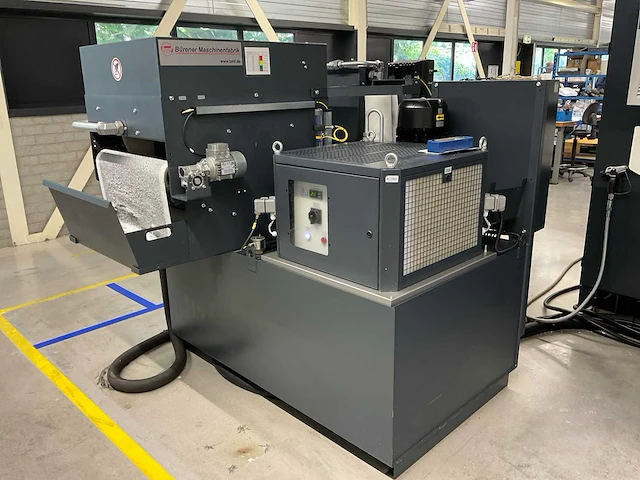 2022 dmg mori dmu 65 h monoblock cnc bewerkingscentra + robot - afbeelding 10 van  47