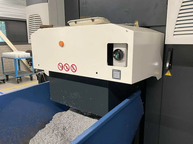 2022 dmg mori dmu 65 h monoblock cnc bewerkingscentra + robot - afbeelding 13 van  47