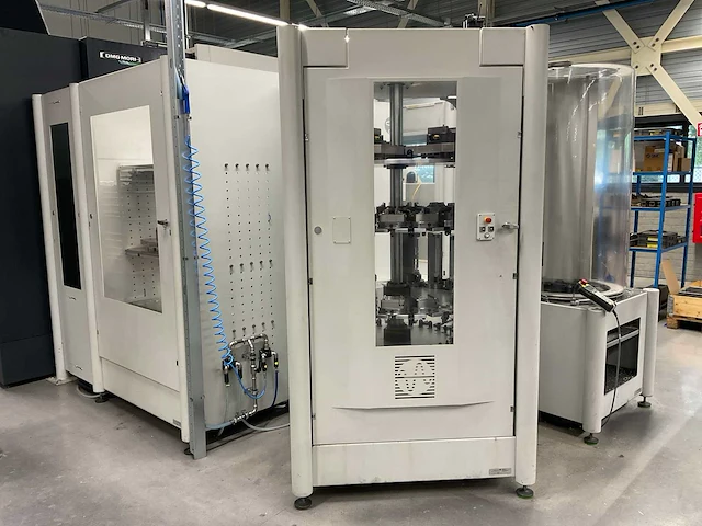 2022 dmg mori dmu 65 h monoblock cnc bewerkingscentra + robot - afbeelding 20 van  47