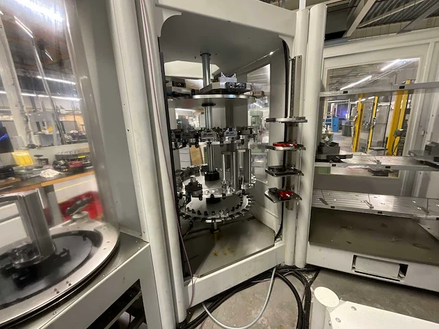 2022 dmg mori dmu 65 h monoblock cnc bewerkingscentra + robot - afbeelding 29 van  47