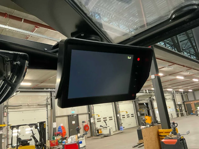 2022 doosan rb25jw-9 reach truck - afbeelding 13 van  55