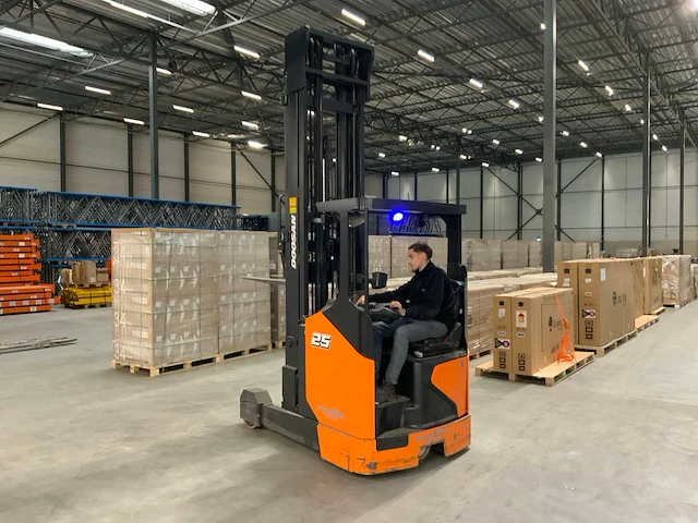 2022 doosan rb25jw-9 reach truck - afbeelding 24 van  55