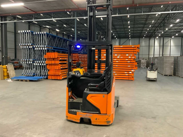 2022 doosan rb25jw-9 reach truck - afbeelding 23 van  55