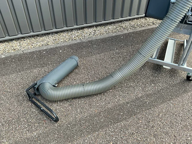 2022 egholm 22 got grascontainer met bladzuigslang - afbeelding 2 van  17
