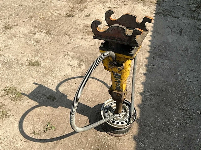 2022 epiroc sb102 hydraulische sloophamer - afbeelding 5 van  11