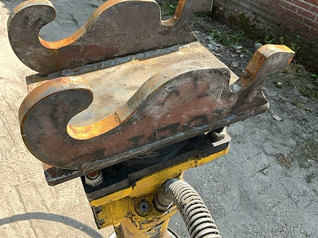 2022 epiroc sb102 hydraulische sloophamer - afbeelding 8 van  11