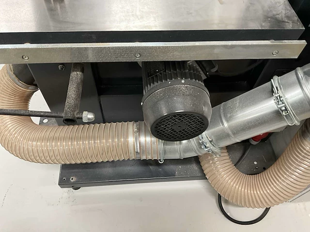 2022 felder fb 610 lintzaagmachine - afbeelding 9 van  11