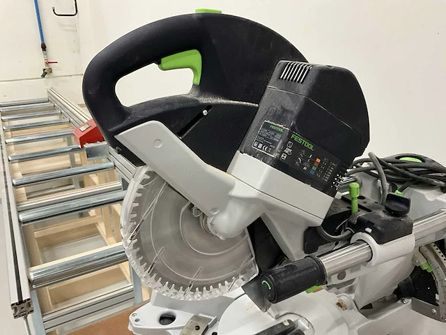 2022 festool ks 120 rb afkortcirkelzaagmachine - afbeelding 10 van  13