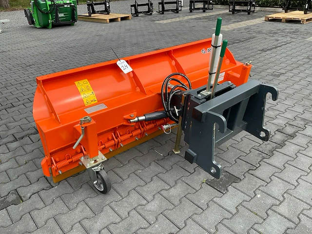 2022 giant sk 200 sneeuwschuif - afbeelding 1 van  6