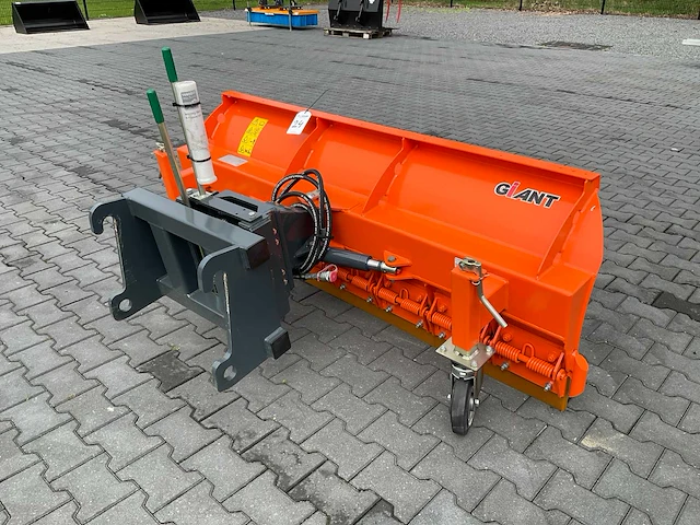2022 giant sk 200 sneeuwschuif - afbeelding 2 van  6