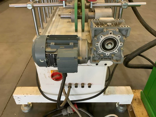 2022 glotech gpw350 profile wrapping line - afbeelding 17 van  19