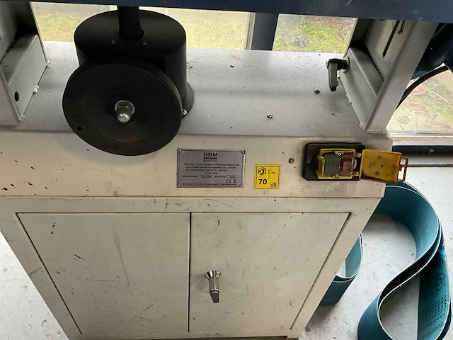 2022 hbm 300 oscilerende bandschuurmachine - afbeelding 7 van  8