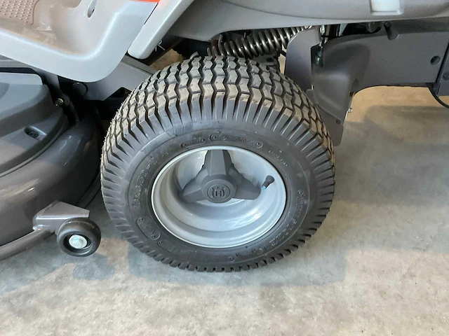 2022 husqvarna rc 318t zitmaaier - afbeelding 4 van  14