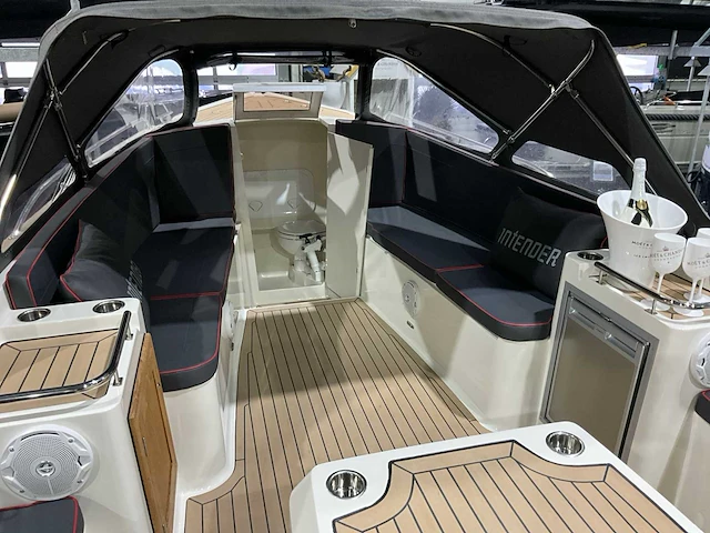 2022 intender 820 tender - afbeelding 2 van  25