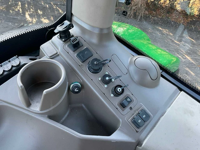 2022 john deere 6130 r premium edition vierwielaangedreven landbouwtractor - afbeelding 22 van  37