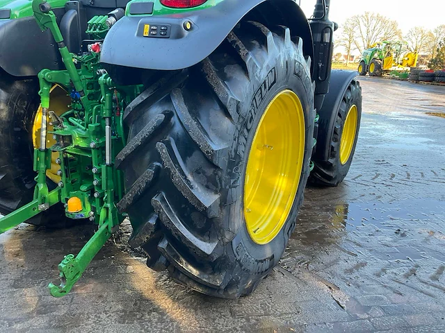 2022 john deere 6130 r premium edition vierwielaangedreven landbouwtractor - afbeelding 28 van  37