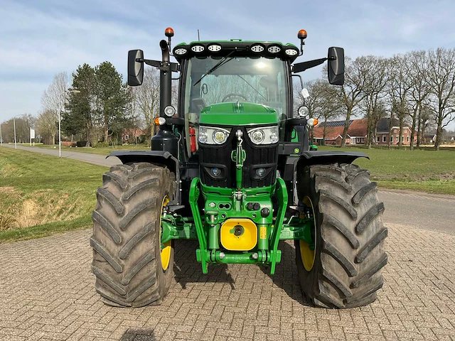 2022 john deere 6155r vierwielaangedreven landbouwtractor - afbeelding 12 van  41