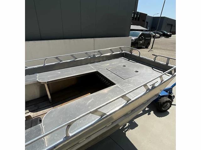 2022 jon boat 518 consoleboot en visboot - afbeelding 11 van  12