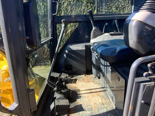 2022 komatsu pc40mr-3 rupsgraafmachine - afbeelding 19 van  32