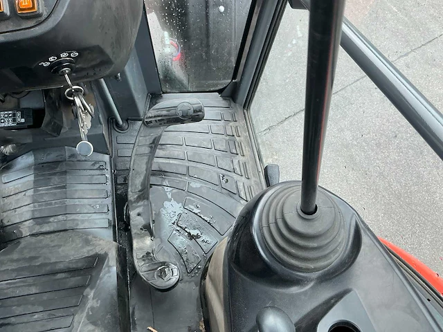 2022 kubota b2261 vierwielaangedreven landbouwtractor - afbeelding 3 van  48