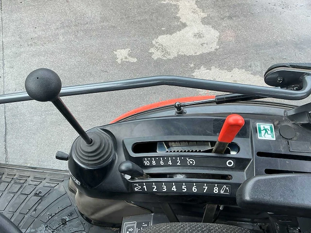 2022 kubota b2261 vierwielaangedreven landbouwtractor - afbeelding 9 van  48