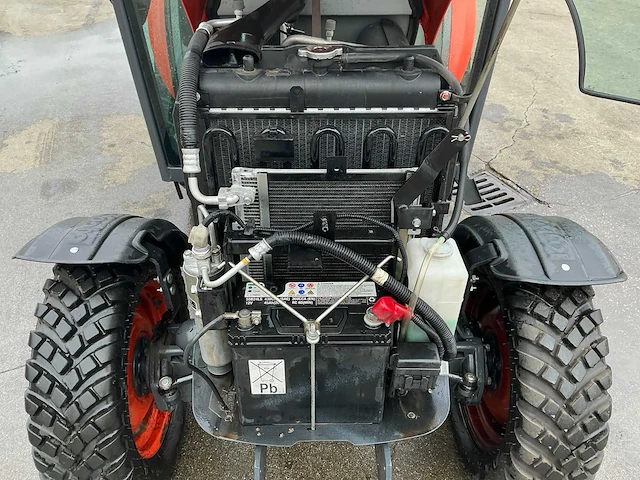 2022 kubota b2261 vierwielaangedreven landbouwtractor - afbeelding 25 van  48