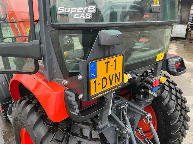 2022 kubota b2261 vierwielaangedreven landbouwtractor - afbeelding 32 van  48