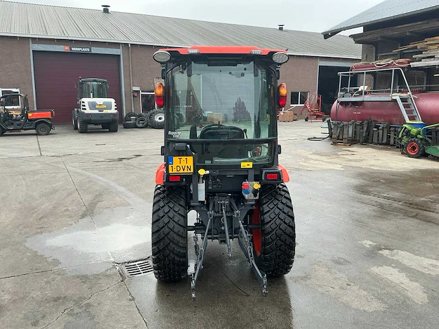 2022 kubota b2261 vierwielaangedreven landbouwtractor - afbeelding 23 van  48