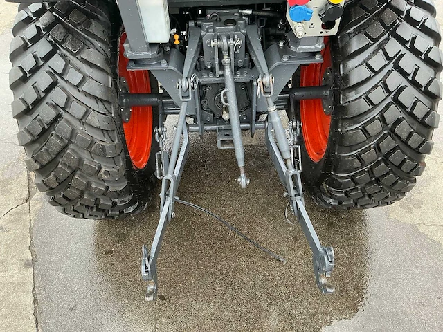 2022 kubota b2261 vierwielaangedreven landbouwtractor - afbeelding 36 van  48